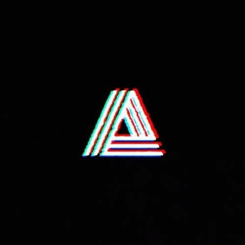 glitched logo tuto